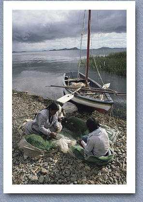 Repairing fishing nets, Huatajata