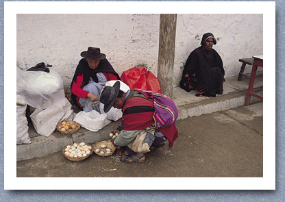 Buying eggs, Tarabuco