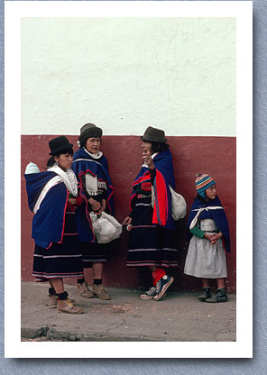 Villagers at Saturday market, Silvia