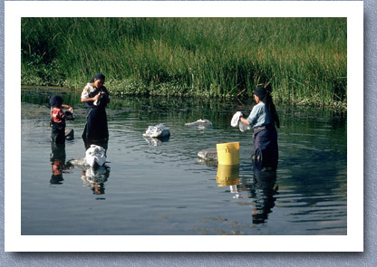 Washing clothes, Laguna San Pablo