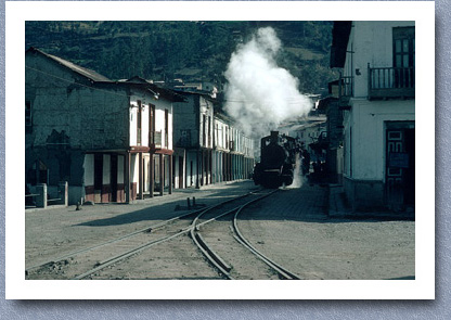 Train leaving Alausi